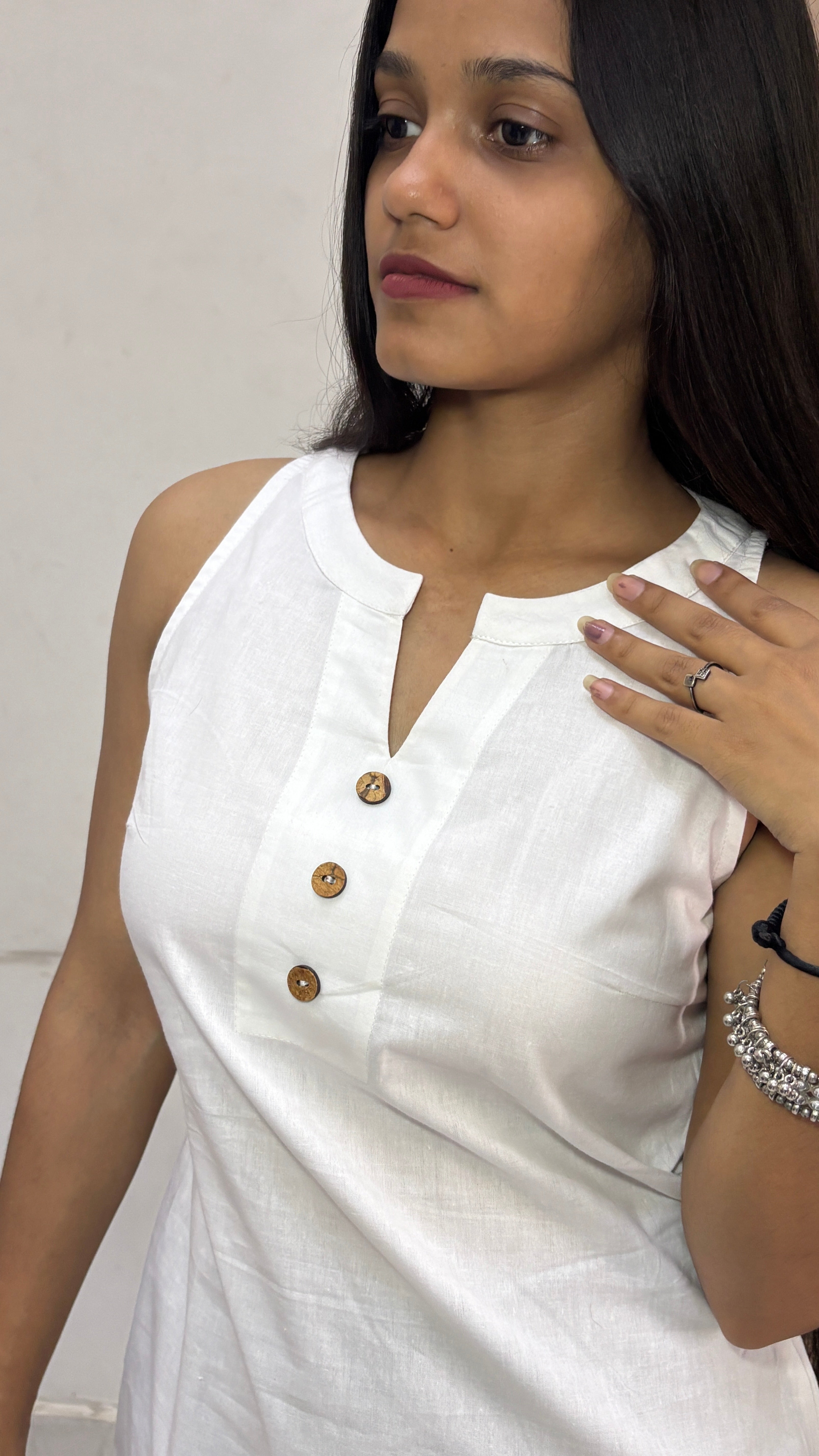 DEEVAH White Collared Cotton Kurti